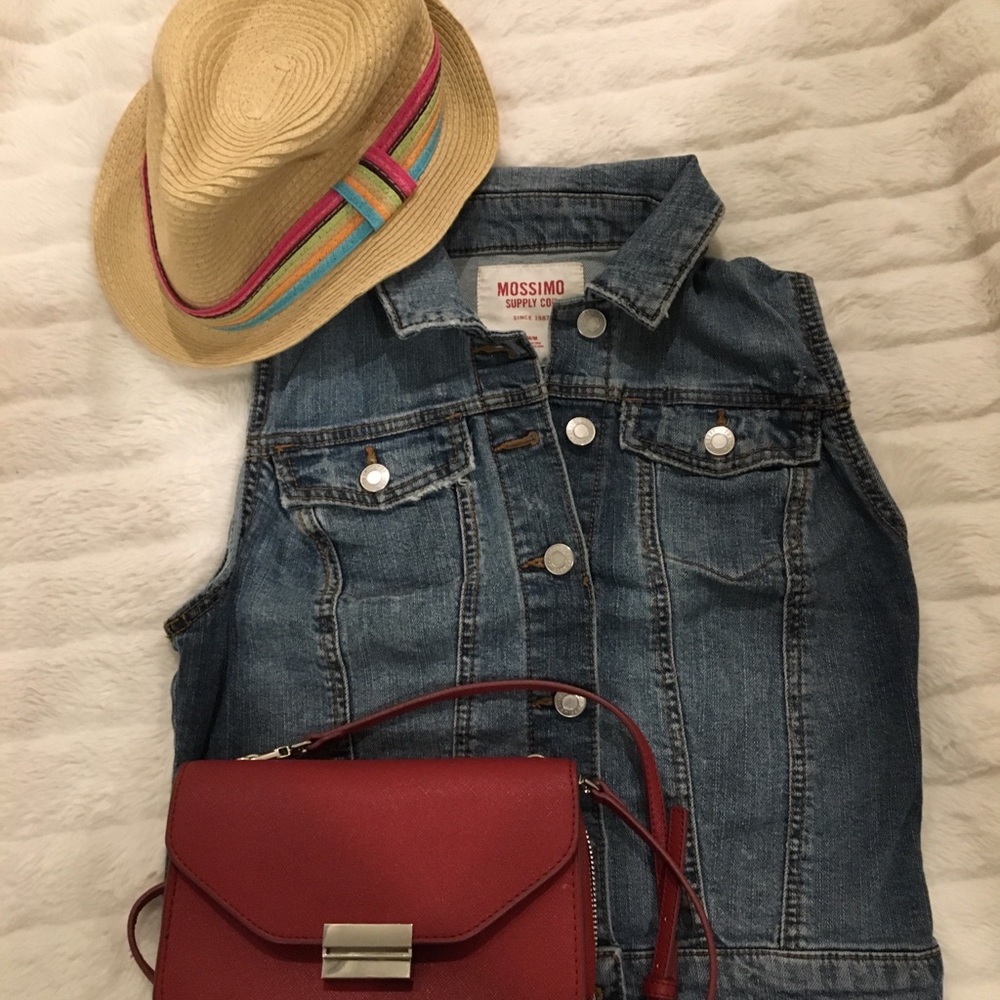 MOSSIMO SUPPLY CO.Vest